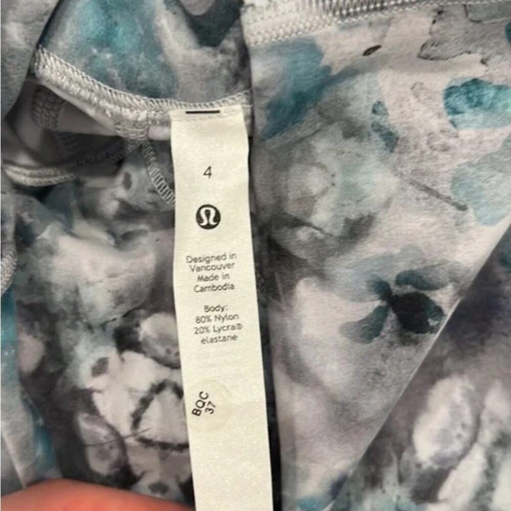 lululemon athletica Gray and Blue Leggings with Unique Pattern - Picture 2 of 3